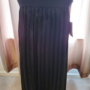 Jill - Pleated Skirt